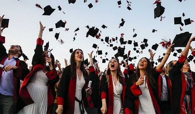 O üniversite resmen kapatıldı! Öğrencilerin yeni üniversitesi belli oldu