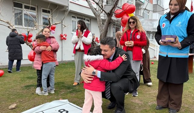 "+1 Farkla Aynıyız” 