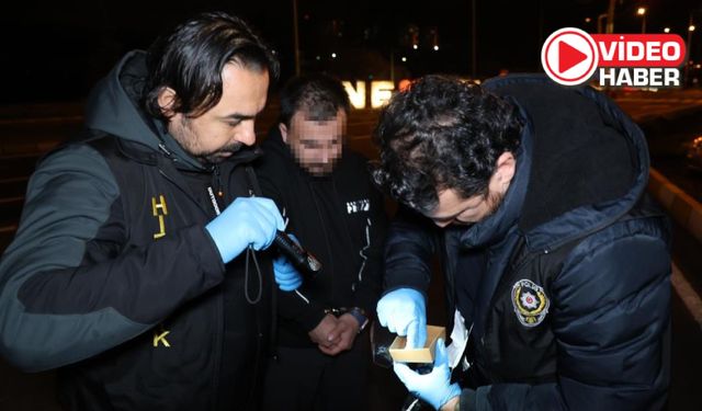 Sahte altınla telefoncuları dolandırmışlar!