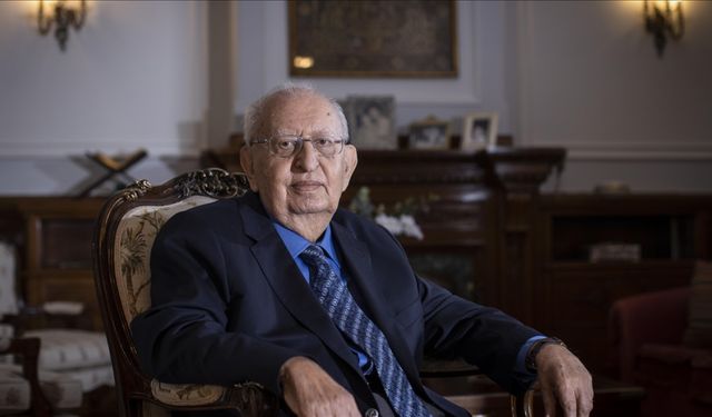 TBMM Eski Başkanı Hüsamettin Cindoruk hayatını kaybetti