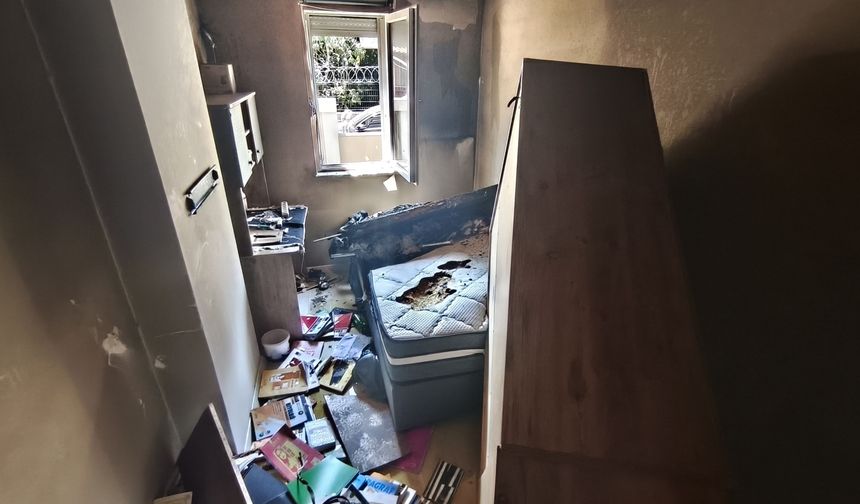 Korku dolu anlar: Evini yakmaya kalkıştı