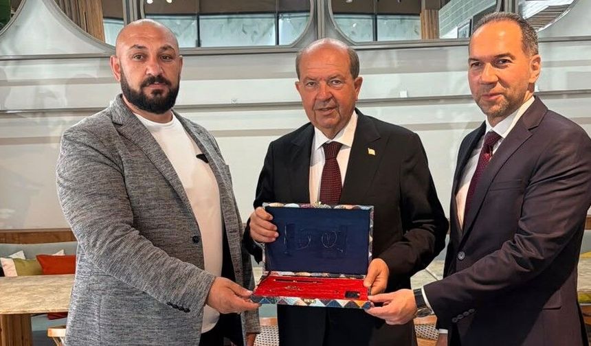 Halkın adamından Cumhurbaşkanına anlamlı hediye