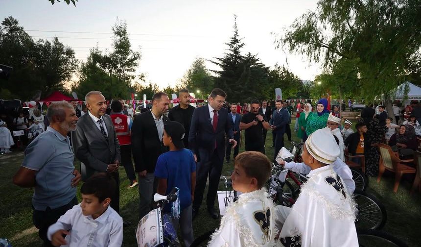32 çocuk için toplu sünnet töreni düzenlendi