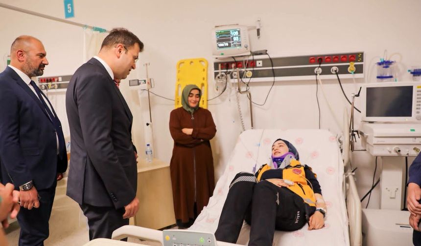 Vali Akmeşe Yaralı Sağlık Personeli ve Vatandaşları Ziyaret Etti