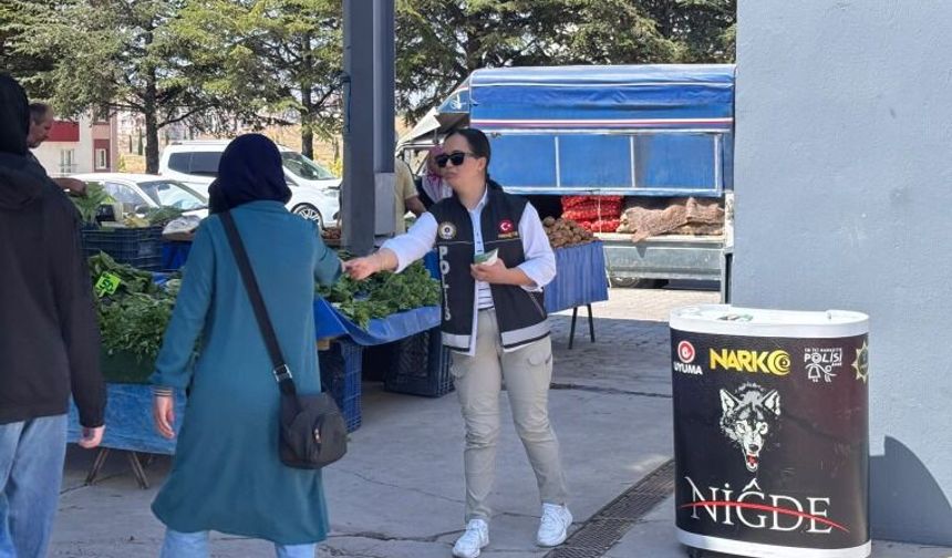 Narkotik polisleri sahaya indi