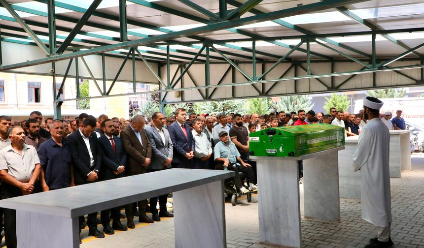 Bayram Şahinözer son yolculuğuna uğurlandı