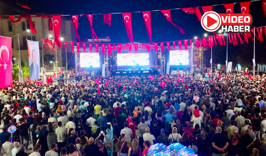 Niğde'de 15 Temmuz'un 10. yıl dönümünde demokrasi nöbeti tutuldu
