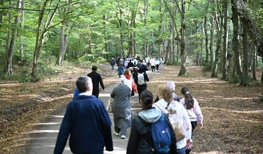 Niğde Gençlik ve Spor İl Müdürlüğünden "Akşam Yürüyüş Grubu" Etkinliği