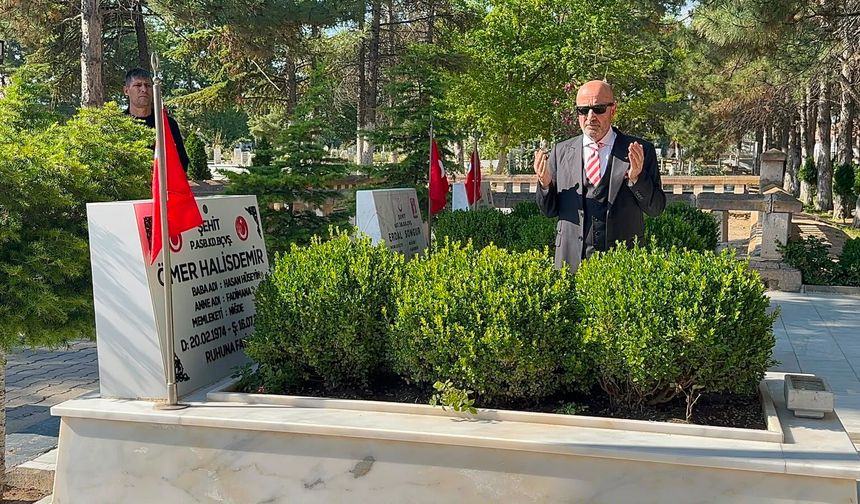 Korgeneral Zekai Aksakallı Niğde'de konuştu