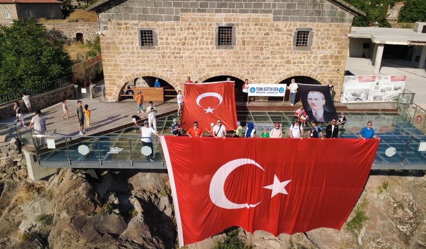 Türk Eğitim-Sen "Milli Birlik ve Doğa Yürüyüşü" Düzenledi