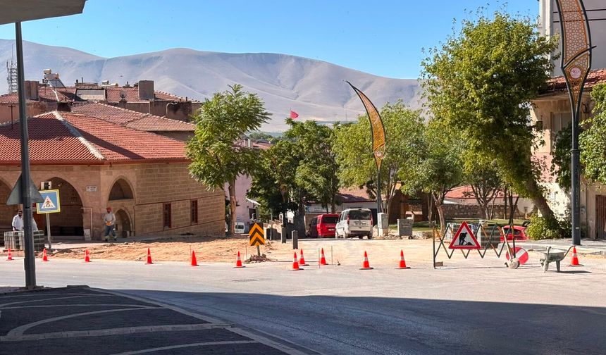 Sürücülerin Dikkatine! Yol Trafiğe Kapatıldı