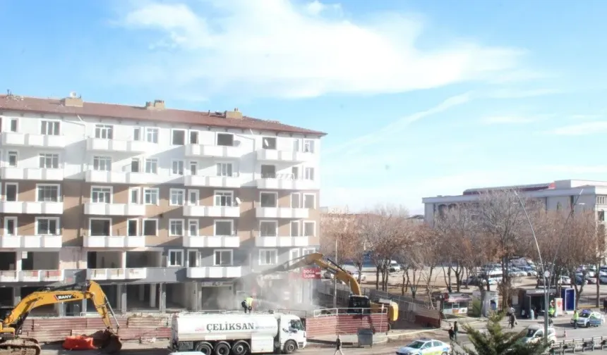 Binaların yıkımında yeni dönem! Dengeleri değiştirecek yönetmelik kararı