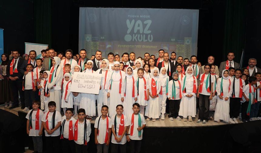 "Renklensin Yaz Okulumuz" mezuniyet programı coşkuyla gerçekleşti