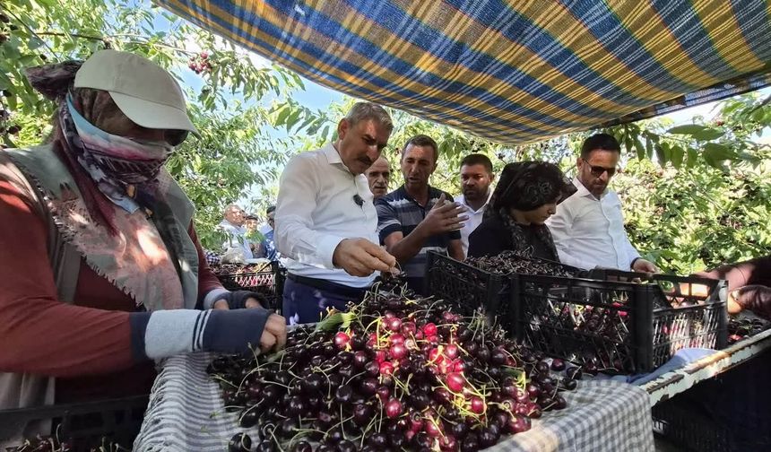 Gümüşler’de çifte sevinç