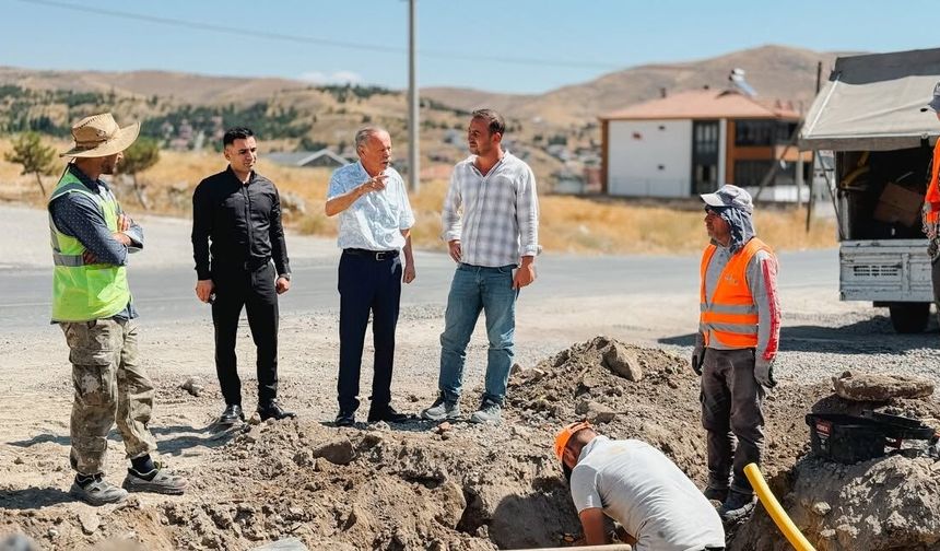 Ulukışla'da belediye heyetinden altyapı ve saha çalışmalarına inceleme