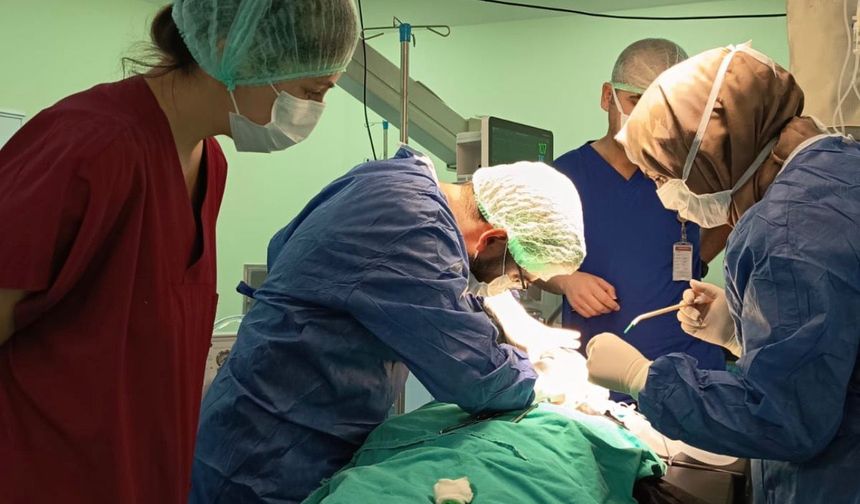 NÖHÜ Diş Hekimliği Fakültesi’nde genel anestezi altında multidisipliner diş tedavileri sürüyor