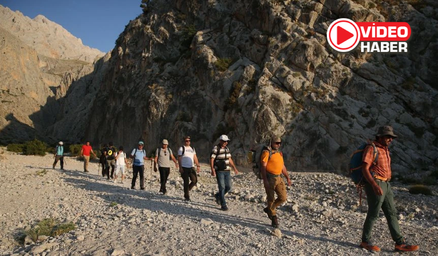 Aladağlar’da zirve mesaisi