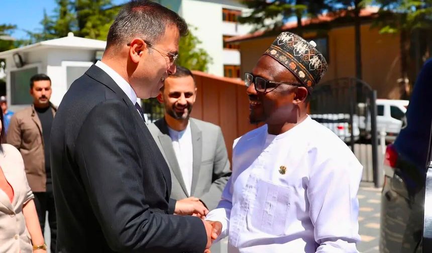 Gana Ankara Büyükelçisi Niğde Valiliğini ziyaret etti