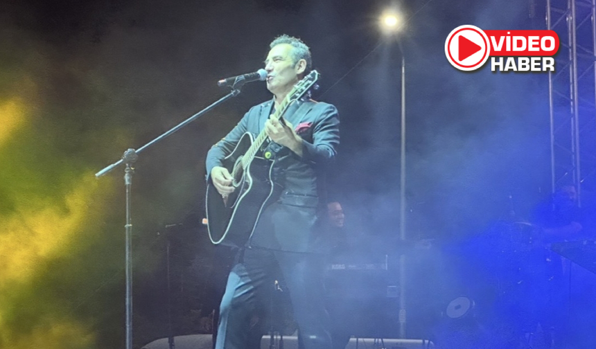Ferhat Göçer Niğde’de unutulmaz bir konser verdi