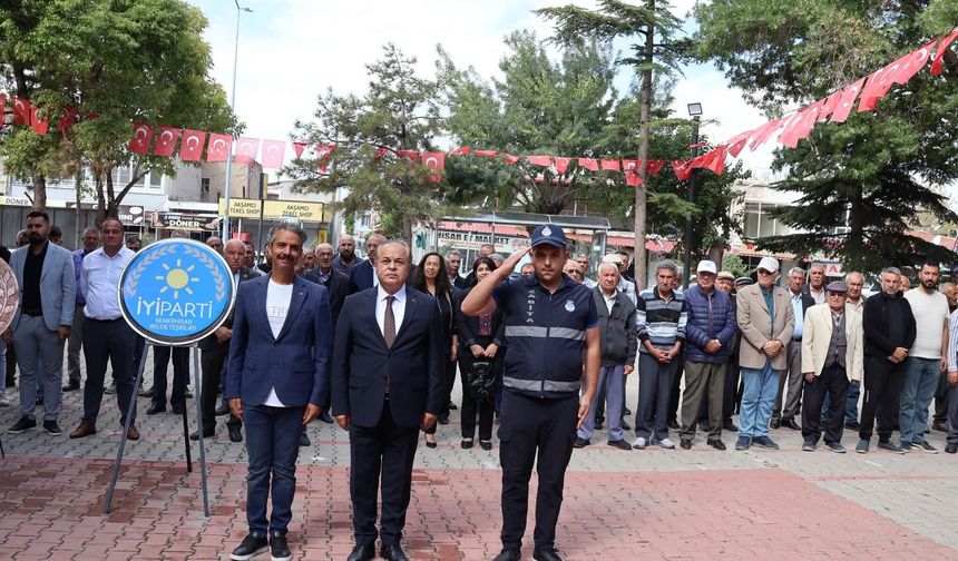 Kemerhisar’da 30 Ağustos Zafer Bayramı için çelenk sunma töreni düzenlendi