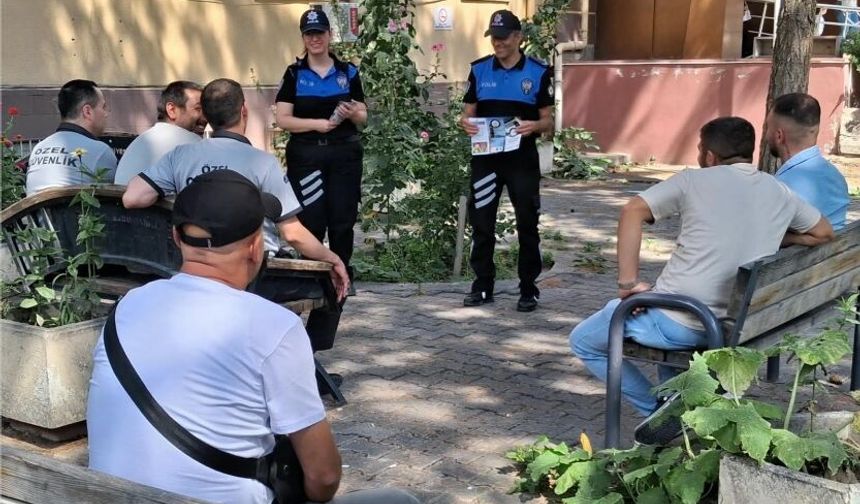 Niğde’de polisten iletişim ve internet dolandırıcılığına karşı bilgilendirme