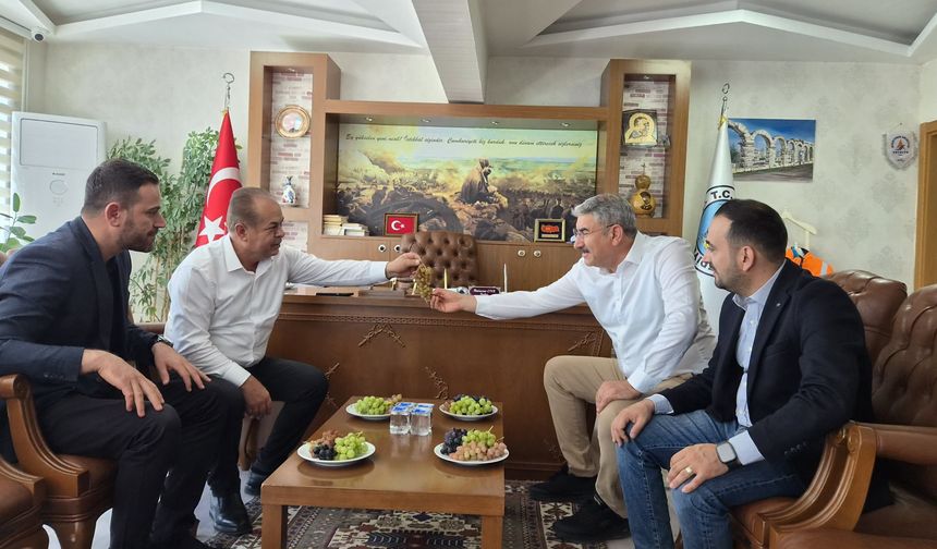 Uzkurt, Kemerhisar Belediye Başkanı Oya ile bir araya geldi