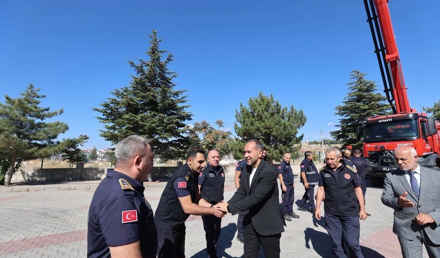 Başkan Özdemir güne itfaiye ekibi ile başladı