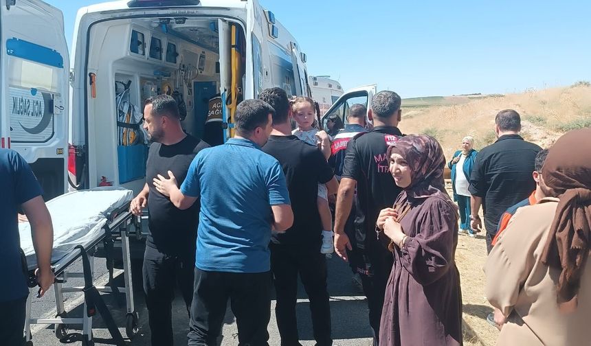 Öğrenci servisi devrildi: Çok sayıda yaralı var