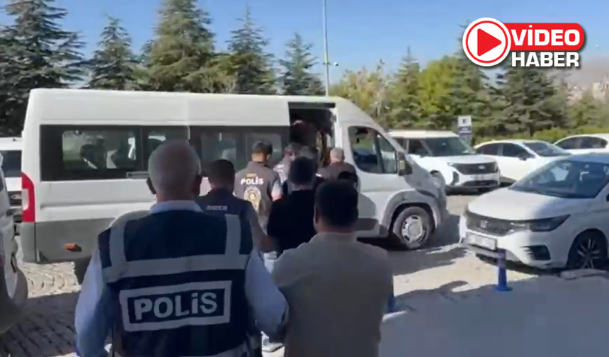 Yüksek kazanç vaadiyle milyonlarca lira dolandırmışlar!