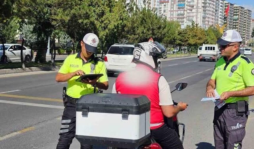 Niğde'de sürücülere ceza yağdı