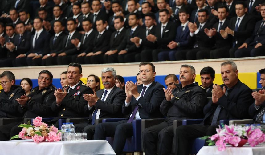 Vali Akmeşe, 33. Dönem POMEM öğrencileriyle ilk ders yaptı