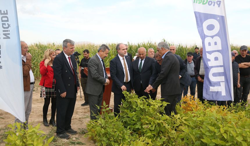 NÖHÜ’de silajlık soya ve mısır hasadı yapıldı