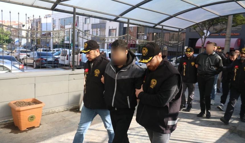 Silahlı kavga kanlı bitti
