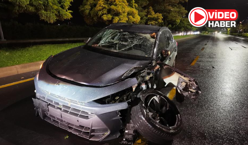 Kontrolden çıkan SUV ağaca çarparak hurdaya döndü