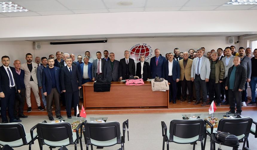 Niğde’de ihtiyaç sahibi öğrencilere bot ve mont desteği