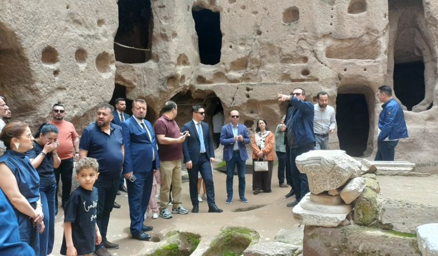 Baro Başkanlarından Gümüşler Manastırı’na Ziyaret