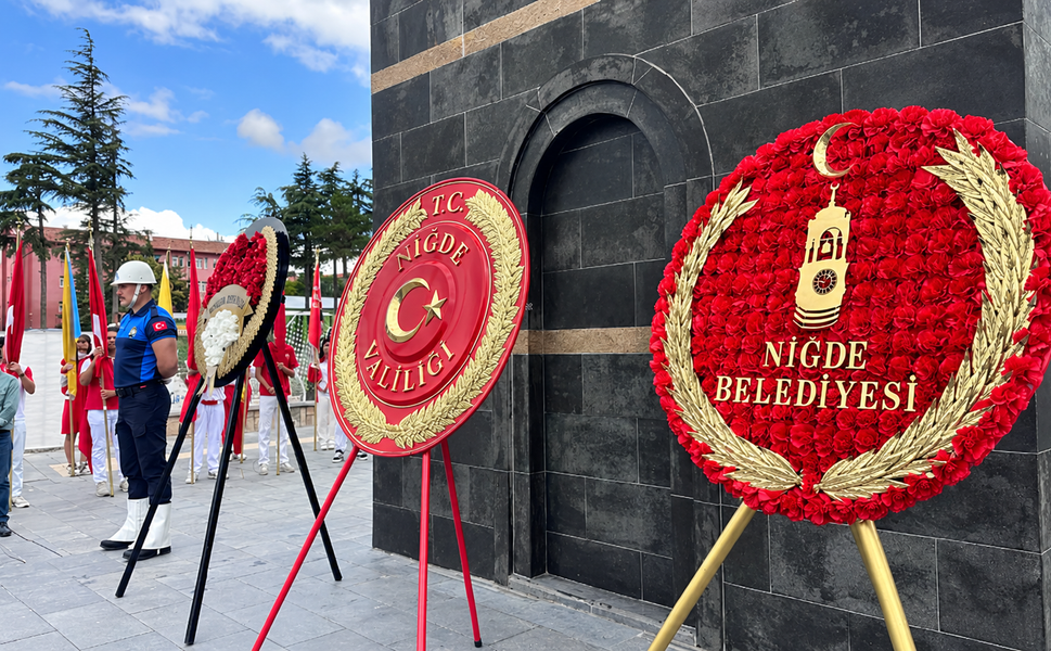 Niğde'de 29 Ekim Cumhuriyet Bayramı çelenk sunma töreniyle başlıyor