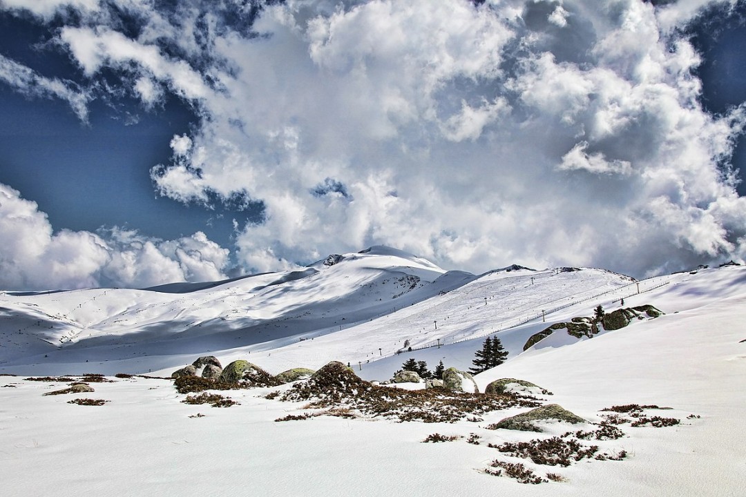1200px-Uludağ_-_Olympos_Misios.jpg