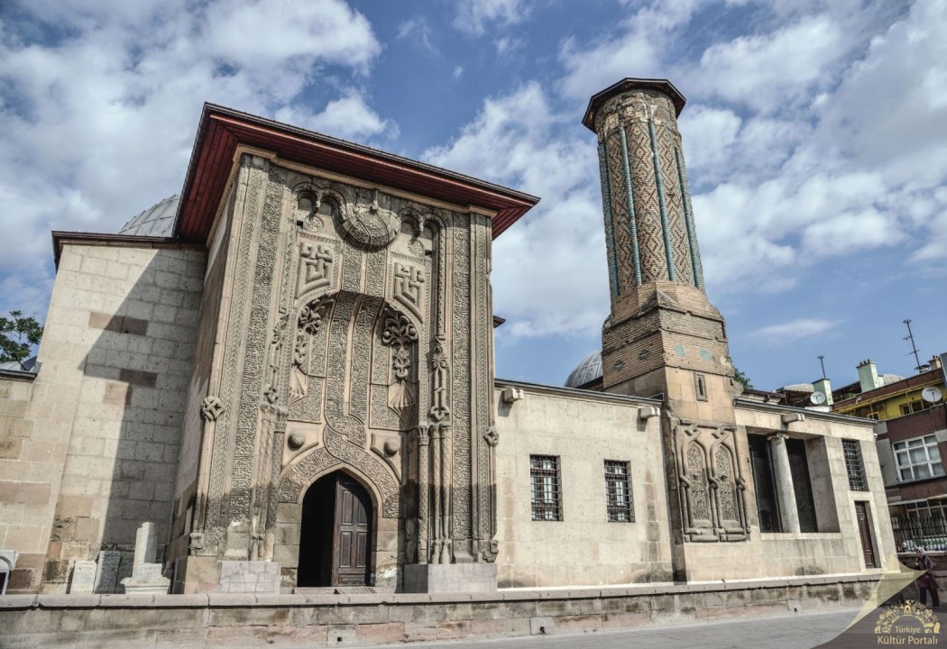 20181127153157511_ince minareli medrese_9.jpg