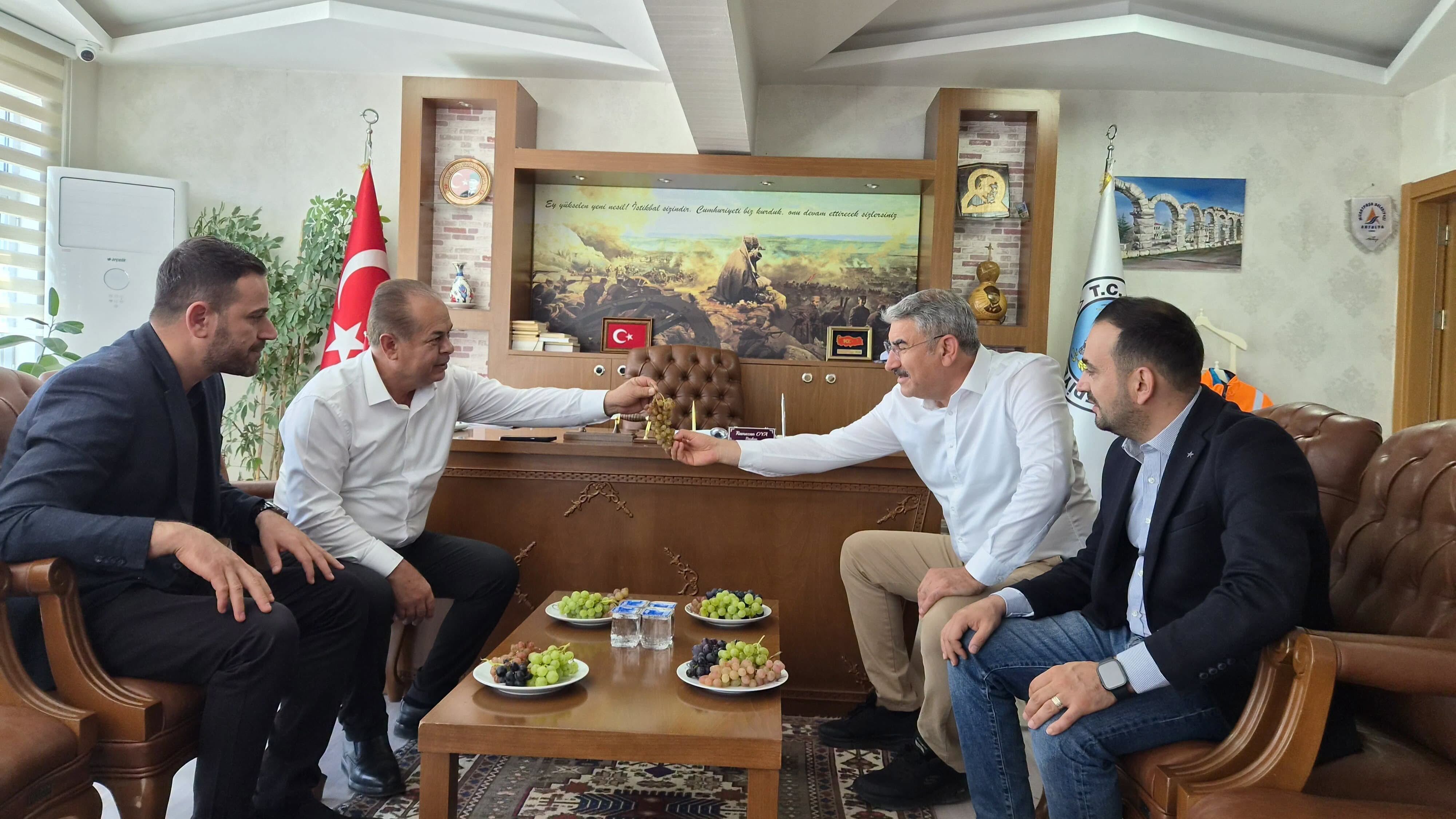 Uzkurt, Kemerhisar Belediye Başkanı Oya ile bir araya geldi