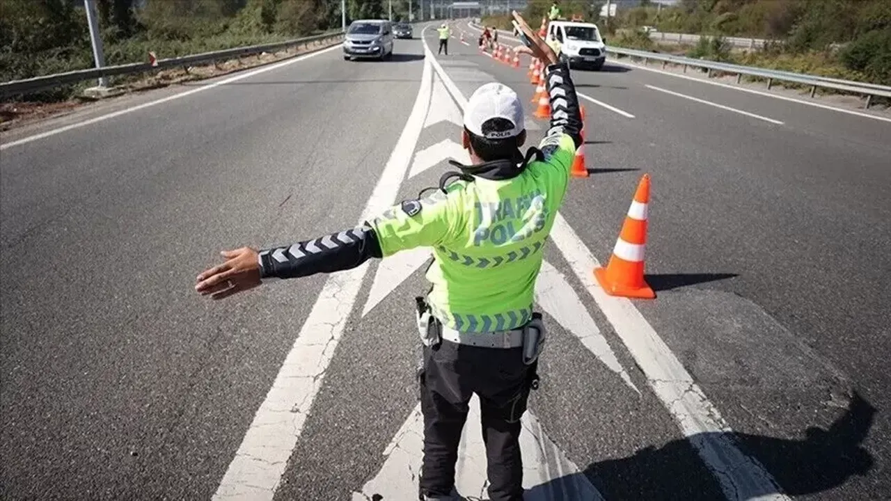 29 Ekim İstanbul Kapalı Yollar ve Alternatif Güzergâhlar Tam Liste! Vatan Caddesi Saat Kaçta Açılacak?