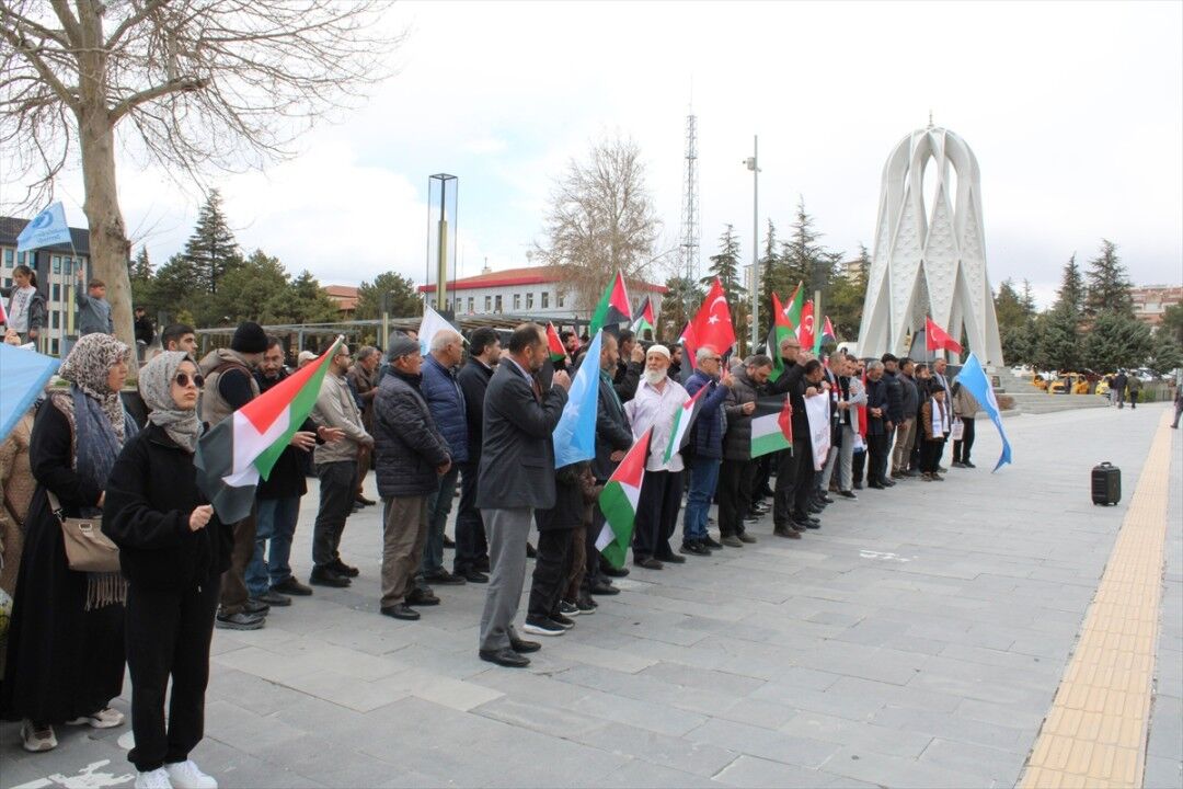 29727AA-20260405-41022123-41022121-MESCIDI_AKSANIN_KAPALI_TUTULMASI_VE_ISRAILIN_CIKARDIGI_IDAM_YASASI_NIGDEDE_PROTESTO_EDILDI.jpg
